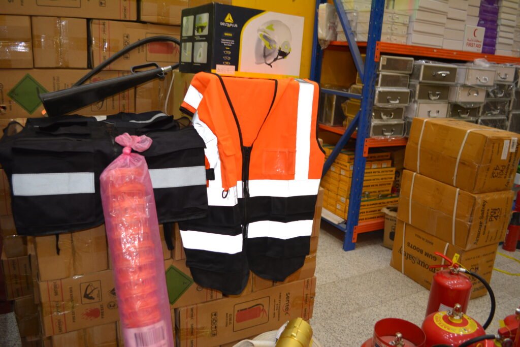 محل معتمد متخصص في بيع وتركيب أدوات الأمن والسلامة