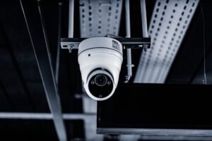 هل يحتاج الأطفال إلى كاميرات مراقبة 2023